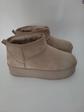 Mudd Tan Faux-Suede Platform Ankle Booties